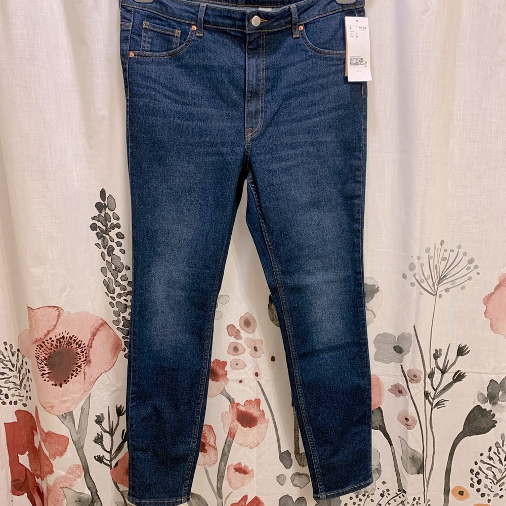 NWT H&M Skinny Jeggings in size 14